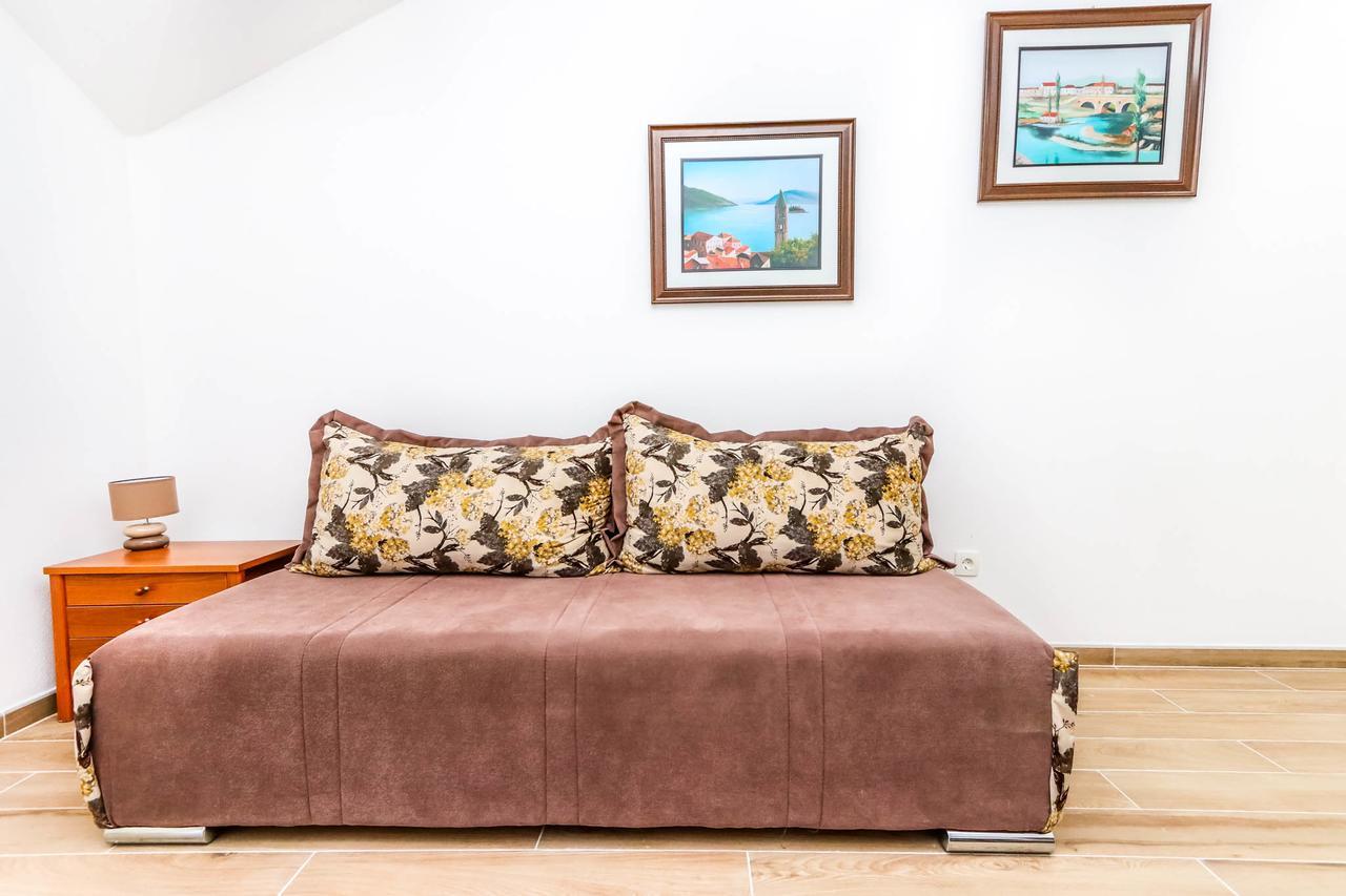 Ssm Apartmani Kotor Luaran gambar