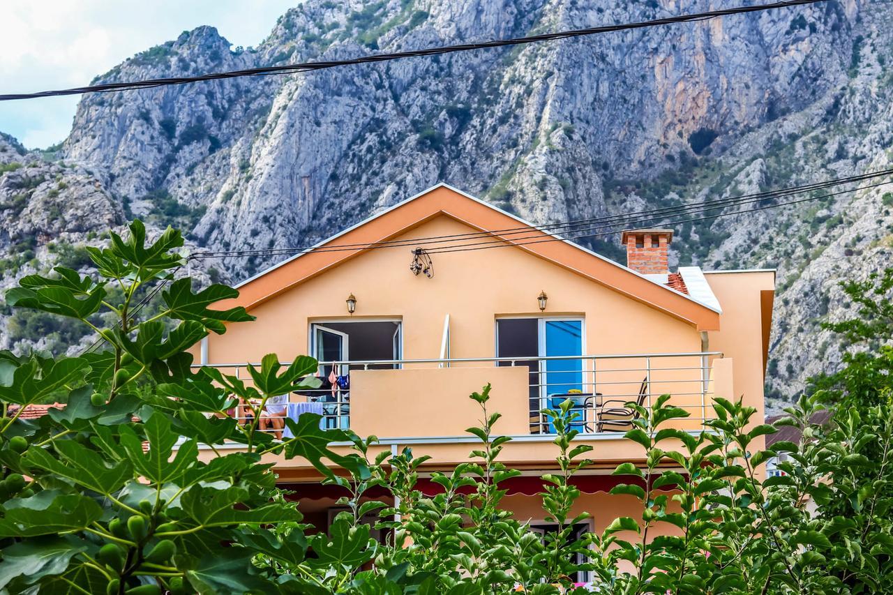 Ssm Apartmani Kotor Luaran gambar